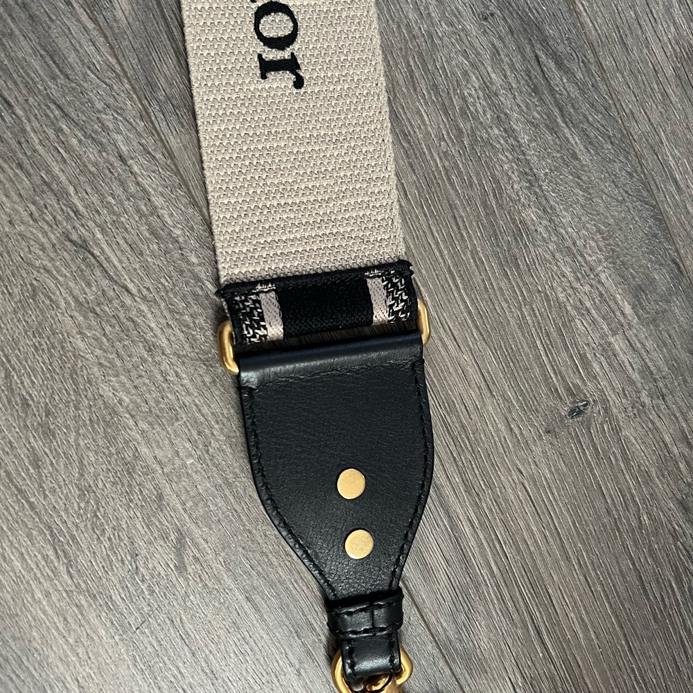 Dior strap. - Picture 3 of 5